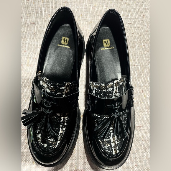 Black Patent Leather Tassel Loafers by Bruno Magli. 
EU 39.5
US 9 - Picture 5 of 16